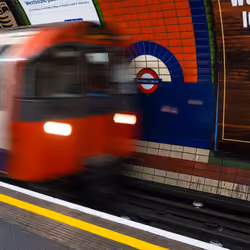 MIND THE GAP - Seven Sisters 