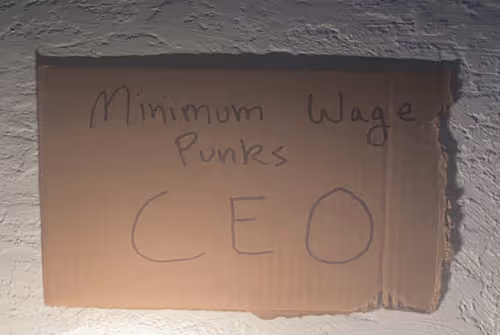 Item #44796663663247546469885569892166981646365841902102129104966958573658310705153 Media