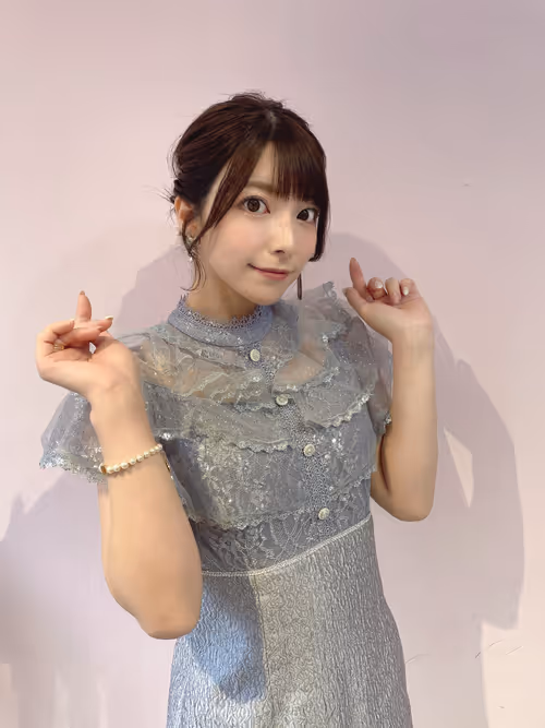 Item #84121289081958468684343997734683858451826841711285640041724668509423715483649 Media