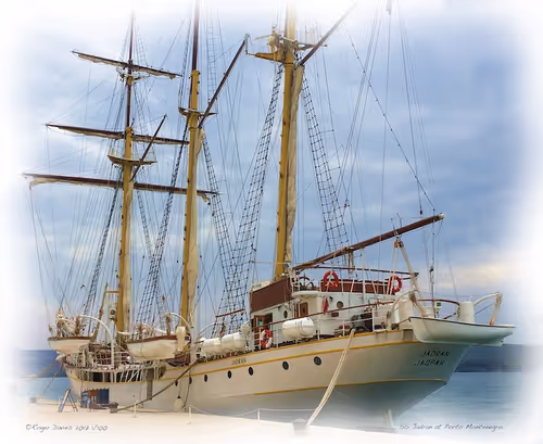 Item #25766228410116791685339336380012731519026805930459738932816938925958868500580 Media