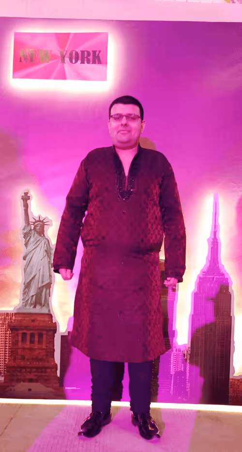 Item #63389622150095133752134319112530935475982121592392805664527527824012032868353 Media