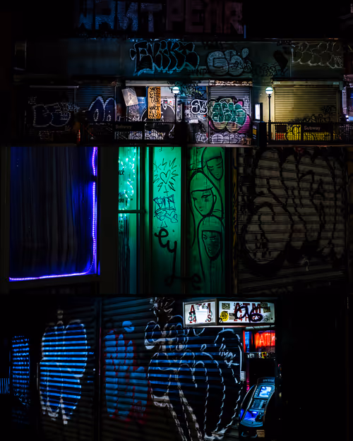 Item #26496075620781707602062900041822142517414676884450269992691667290194614157313 Media