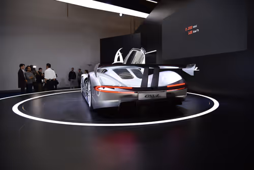 Item #106958335739049400615454416992479252332237267819420070346271655272455193231361 Media