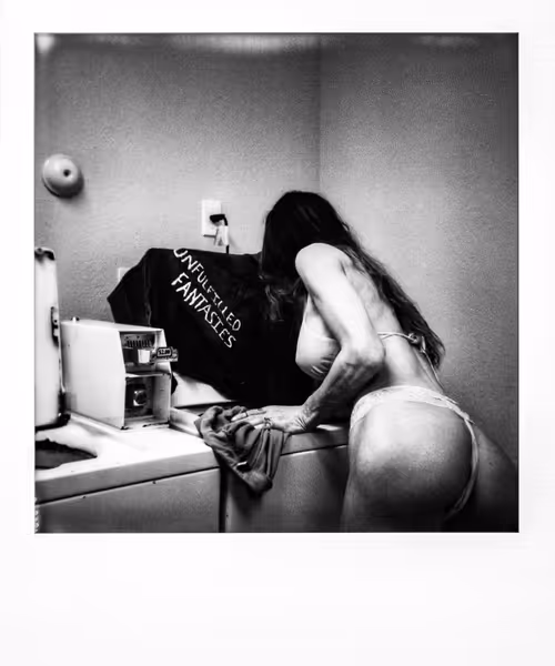 Item #10620290363906357168813205478457597742502191214056640616946314042455281893377 Media