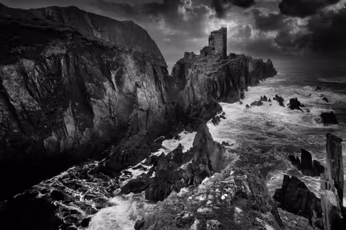 Item #40160686583094733528677484039903516258611509642019211679321071396797049470977 Media