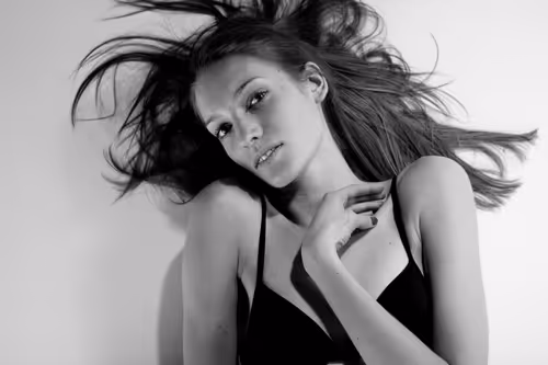 Item #25368776040682519390983776677225528740167958372111640572942765206305052295169 Media