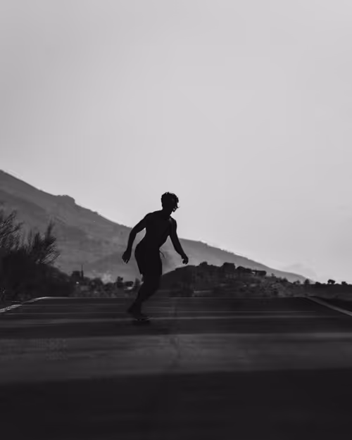 Item #44843267928384616295570388666005333348511305641032866018452810662256276668417 Media