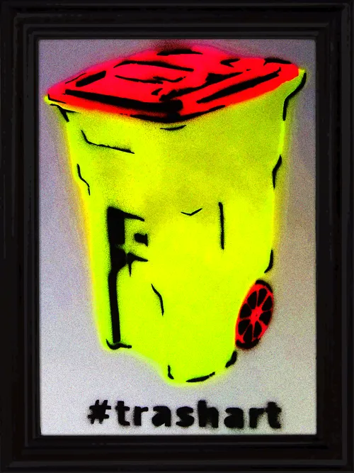 Item #29735365725062933309363866559957131571284127178363881557320460124376937791489 Media