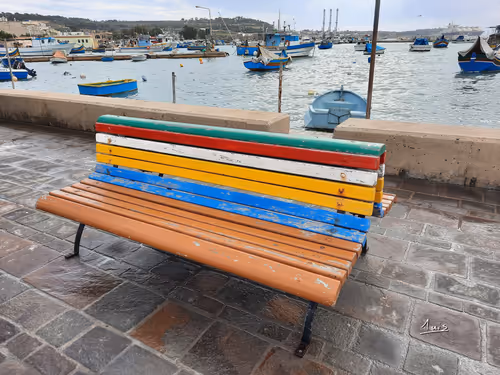 Item #114543230969717108132573126781448126132857726158970265371018024221529807519747 Media