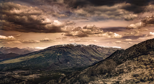 Item #12333759371985289416686528618250941787801478820548931806244366493233274945537 Media