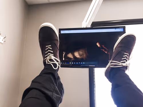 Item #51836971000367680899562495112812040518737956494175022057486888347549424418817 Media