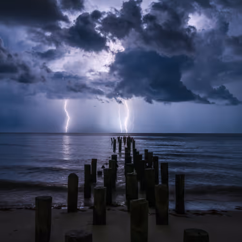 Pilings Light Show