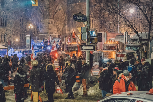 Item #71189581830924411752874666054405920836280548661540477667815932887810778857572 Media