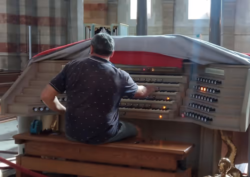 Item #41984921199182874864094388930978196358806648927891017657933937821561013665793 Media