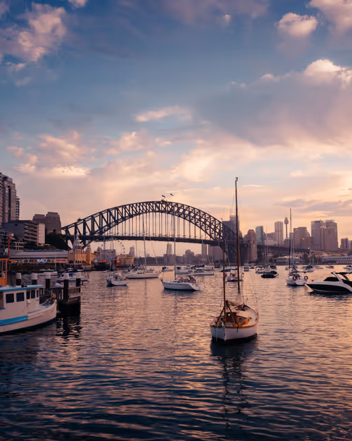 Item #66460689049240691187665992793349203300981892651978130427765601863764317044737 Media