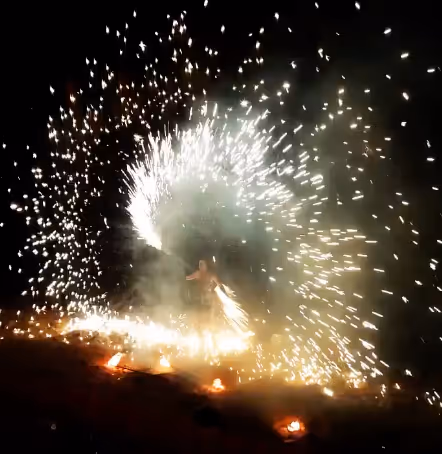 Item #81502579898277150353033734927483914682173799916853565085596411572985016614913 Media