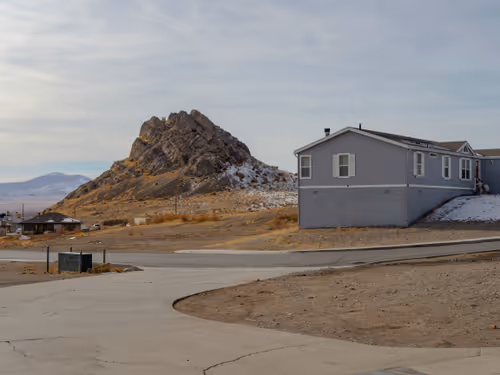 Item #77612435889549989959633814934000977317248207544468655990569008355502207270913 Media