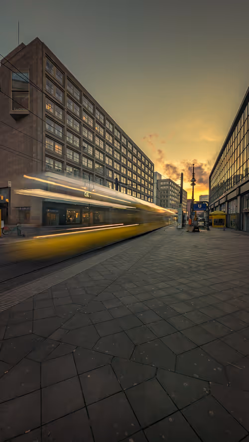 Item #25384889710298650367098582355534867069035034210500860007263878628106035003393 Media