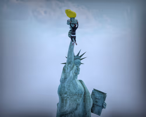 Item #25268332393812692660975676637662703943045066899124411616705996280249389678593 Media