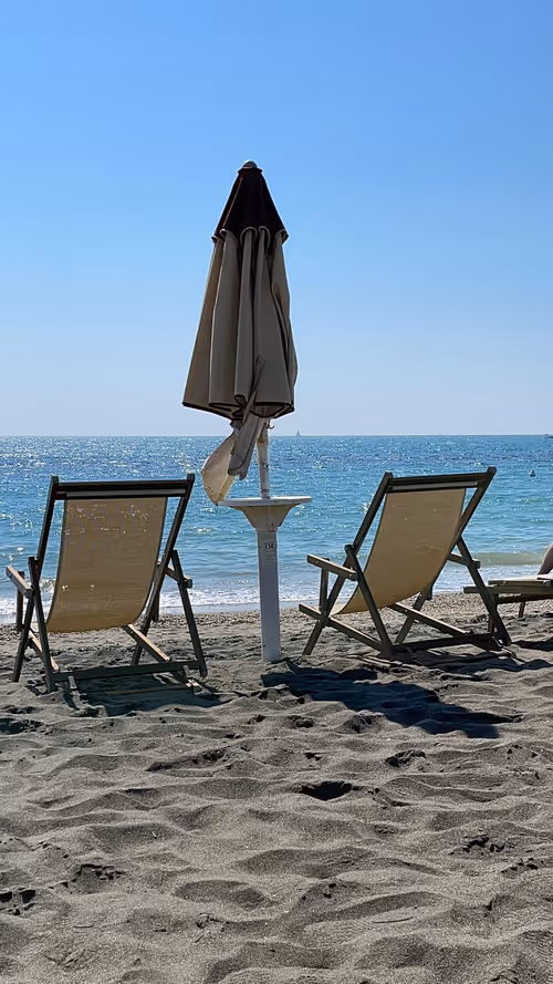 Item #106962716921335990762713992472161684452961633480742312471954214563436208062465 Media