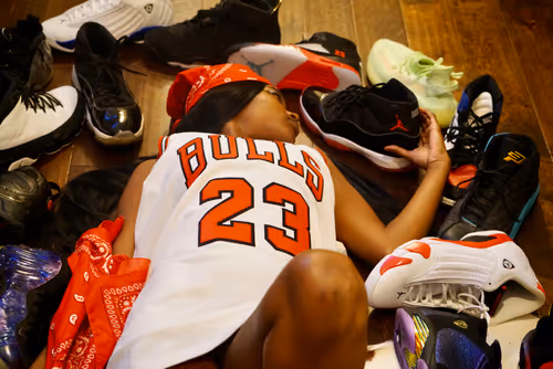 Item #13117262757114673310370121538059903642779255045435098403498374966166140485633 Media