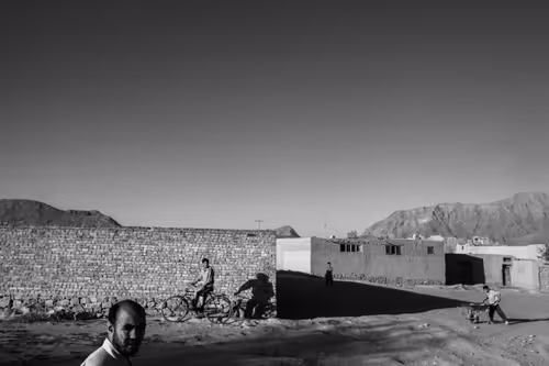 Item #5606426941725502535038272761259107725542531596447892324367451125446992723969 Media