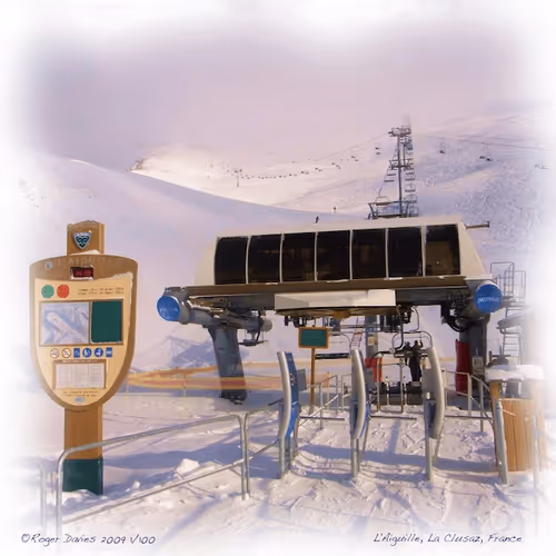 Item #25766228410116791685339336380012731519026805930459738932816938962242752217188 Media