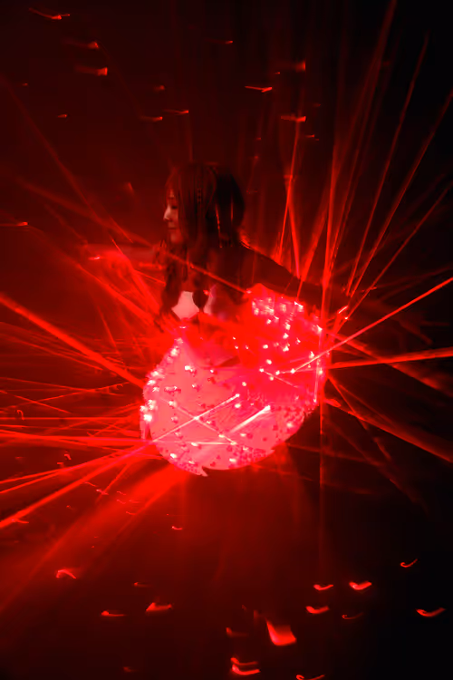 Item #47007951161943186150030949482396005292835854069664265794241183858712066916357 Media