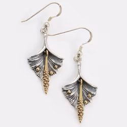 44746194182793400912343588997340986758940336322370103626433839384905826435073