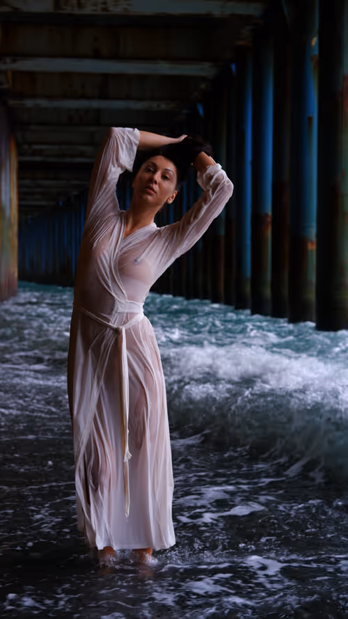 Item #59591851924691544541695429619842258818989207574628037204564950808877407928321 Media