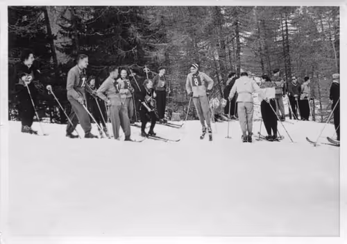 Item #15134709310911277842728697403753673439210482131750318059492546402507684839425 Media