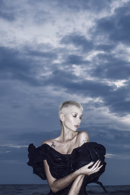 Item #25845867572038498189081786351289850791106959140012030790179832895864414666802 Media