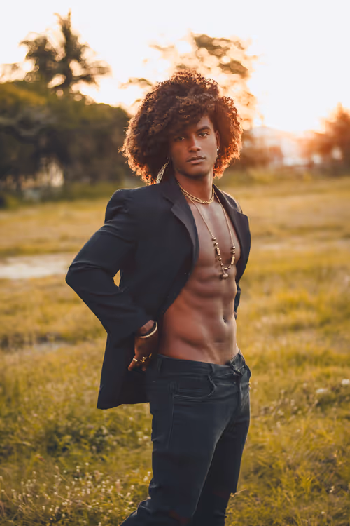 Item #84237398063792906420609075783768427285365489021180141438866458771651035136001 Media