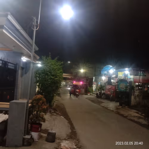 Item #15416064837448188610247350204521494909343598378477019548960405597117785047041 Media