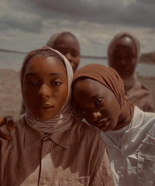 Item #78324101037665466783835202099152044396026971614455747179570244540843509678081 Media