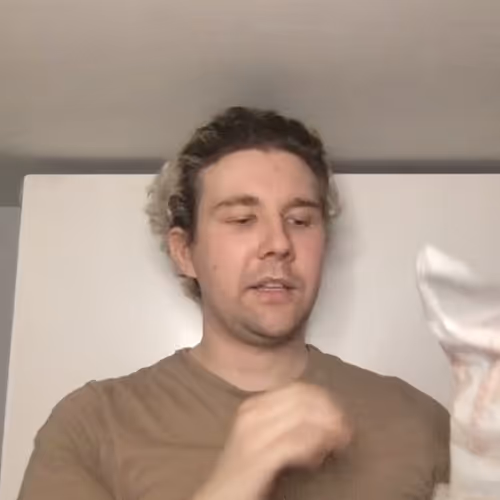 The First Snkr Smell LDeHYom0C8