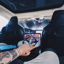 Where'd Stoni's Blunt Go? # 018 VR session while charging in Stockton
