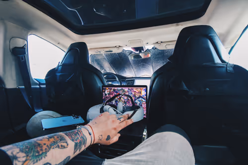 Item #73450565912043107582986494108342994017414102752882869276726541270042737115137 Media