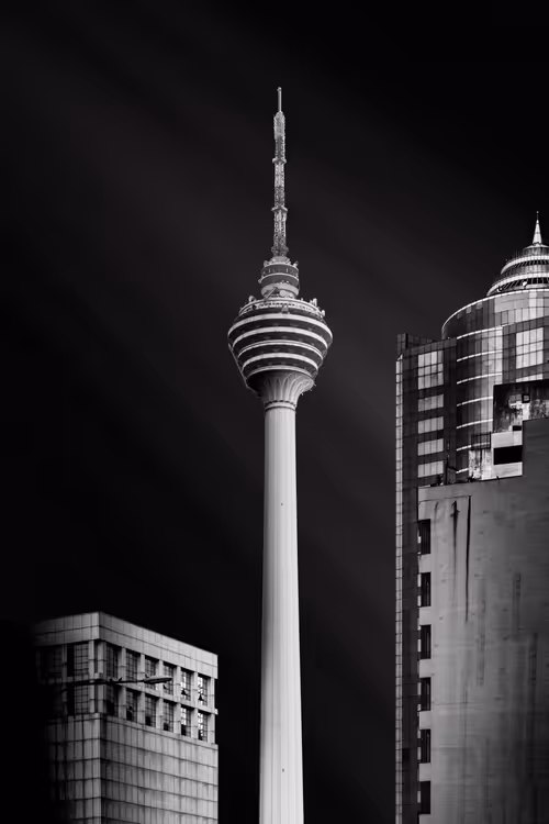 Item #57689663100346326233804230050353266226488805609197192639104049058910778163250 Media