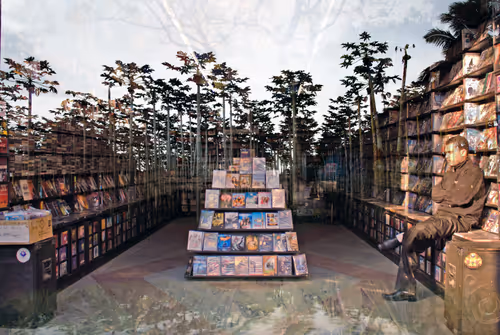 Item #59100591460969090848093152469102707440885830414673782650703488701792316817409 Media