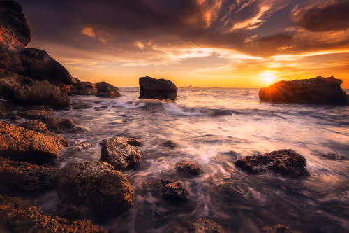 Item #94729080485503513708329965317332491879903775520225674536844109520395699224577 Media