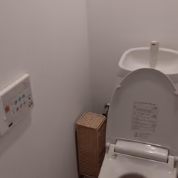 Japanese washlet toilet　ウォシュレットトイレ