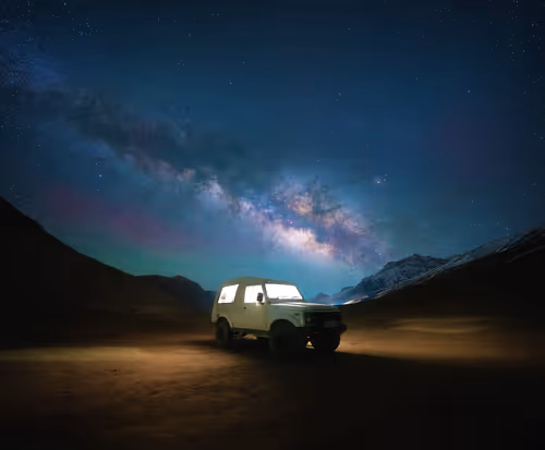 Item #9425749833926335333001150146280296056948702908253502131347533624368527572993 Media