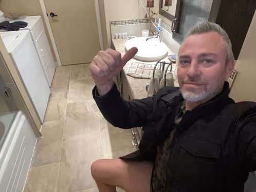 Item #10251940933654152770850122347412764616558573877136653543494441756703456232425 Media