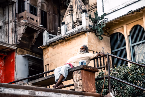 Item #76182420435474433030175106925333141340122143524658153810664851640685195952129 Media