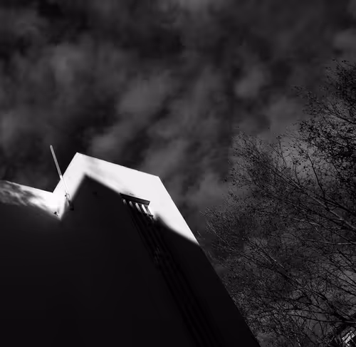 Item #87906589637868943895632576629940463107044306211030660196643995178106552844289 Media