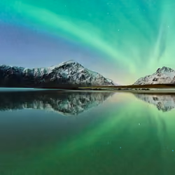 Stunning northern lights reflection