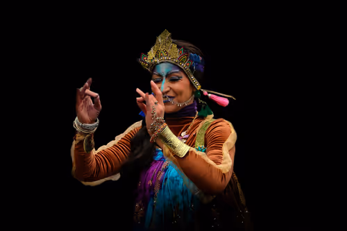 Item #96654180459786492011417329863046132352424150104116042960600082584117767569409 Media