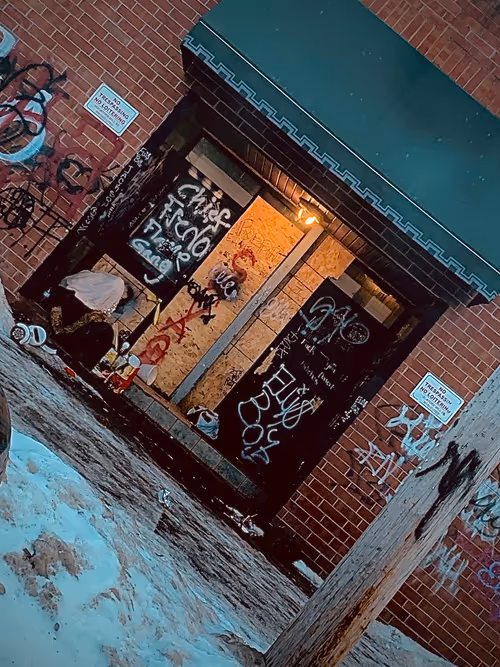 Item #114279786815483835742935838326294260638396500058431288090028659206214429704193 Media