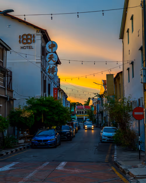 Item #36803766187647196690517014366493952358167166362150973793678746446610162515969 Media